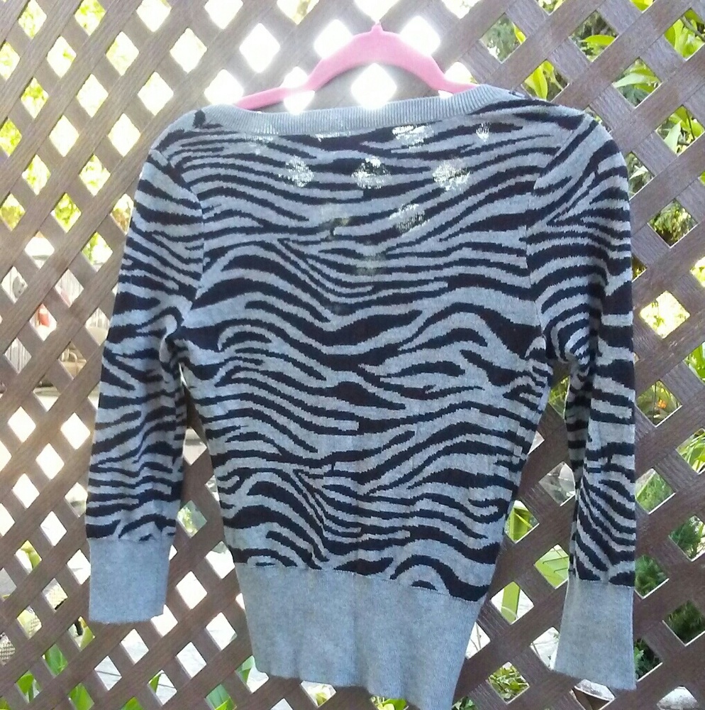 Express Cardigan - Picture 2 of 4